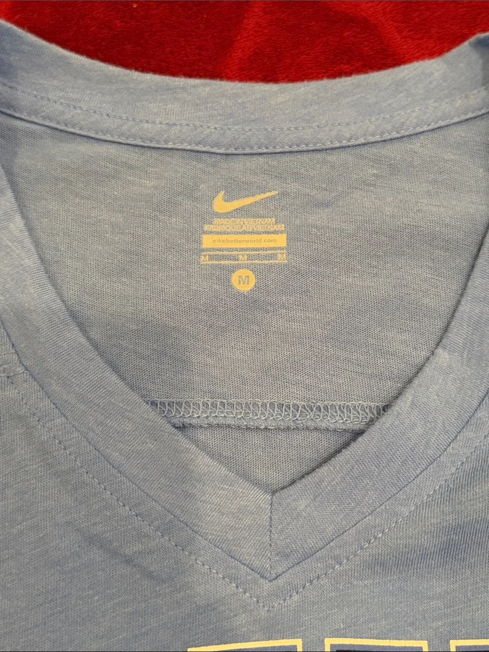 Nike Medium Sport UNC at Chapel Hill College Apparel Tee Tar Heels V‑Neck Womens